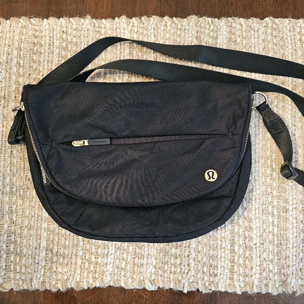 Lululemon All Night Festival Bag 5L Black/Gold